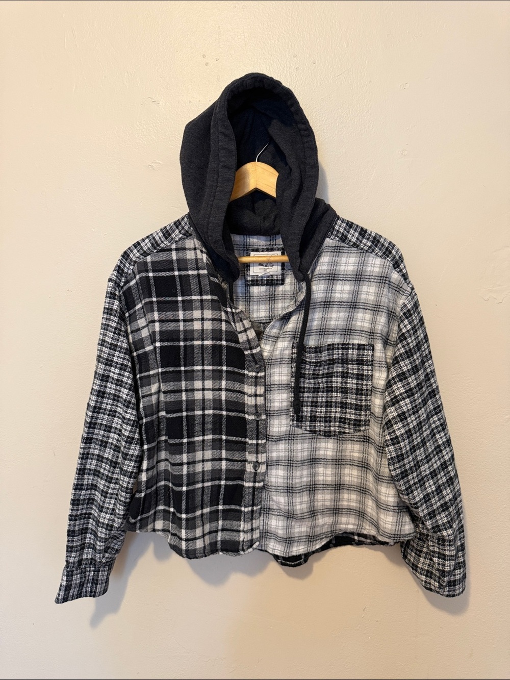American Eagle Outfitters Black & White Plaid Hooded Jacket